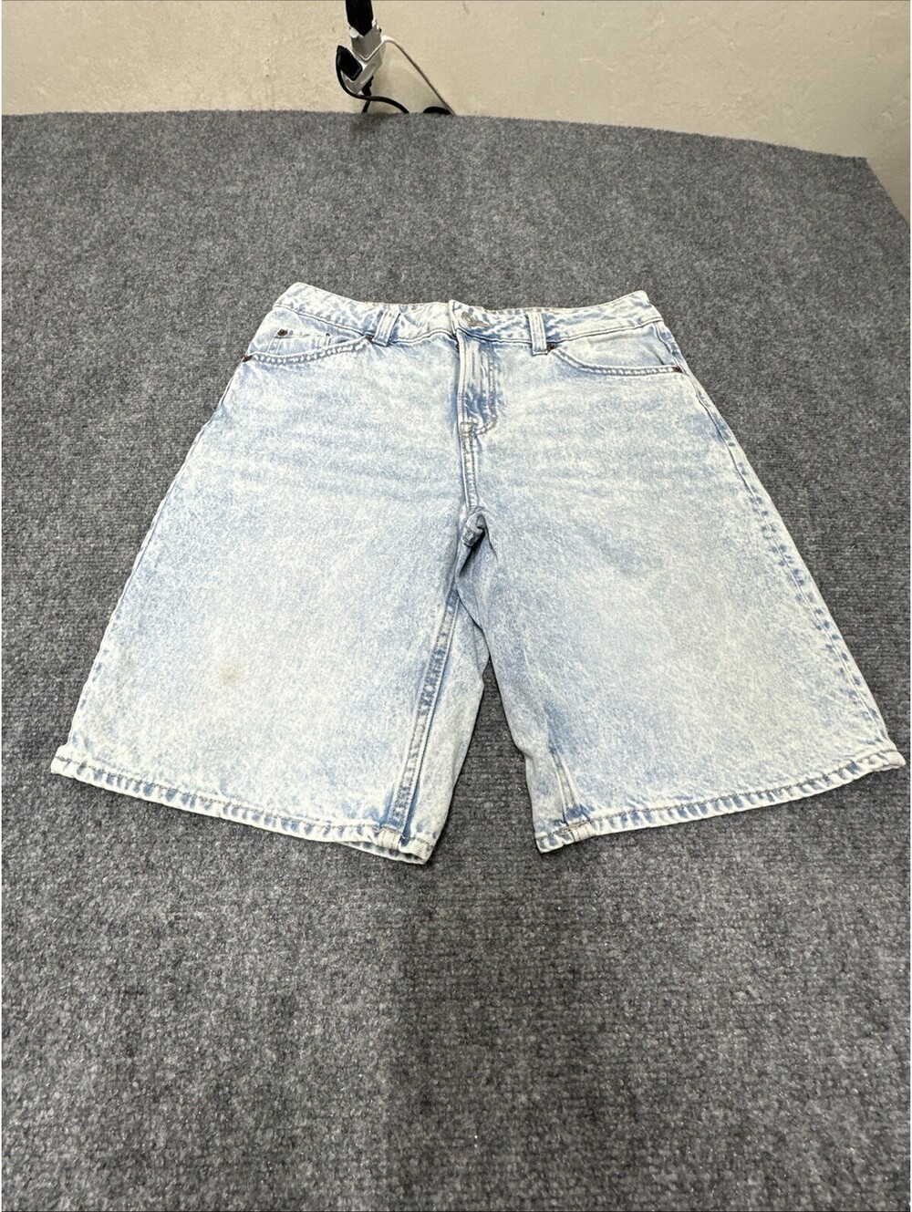 Women’s Divided Stone Wash Shorts Size 2